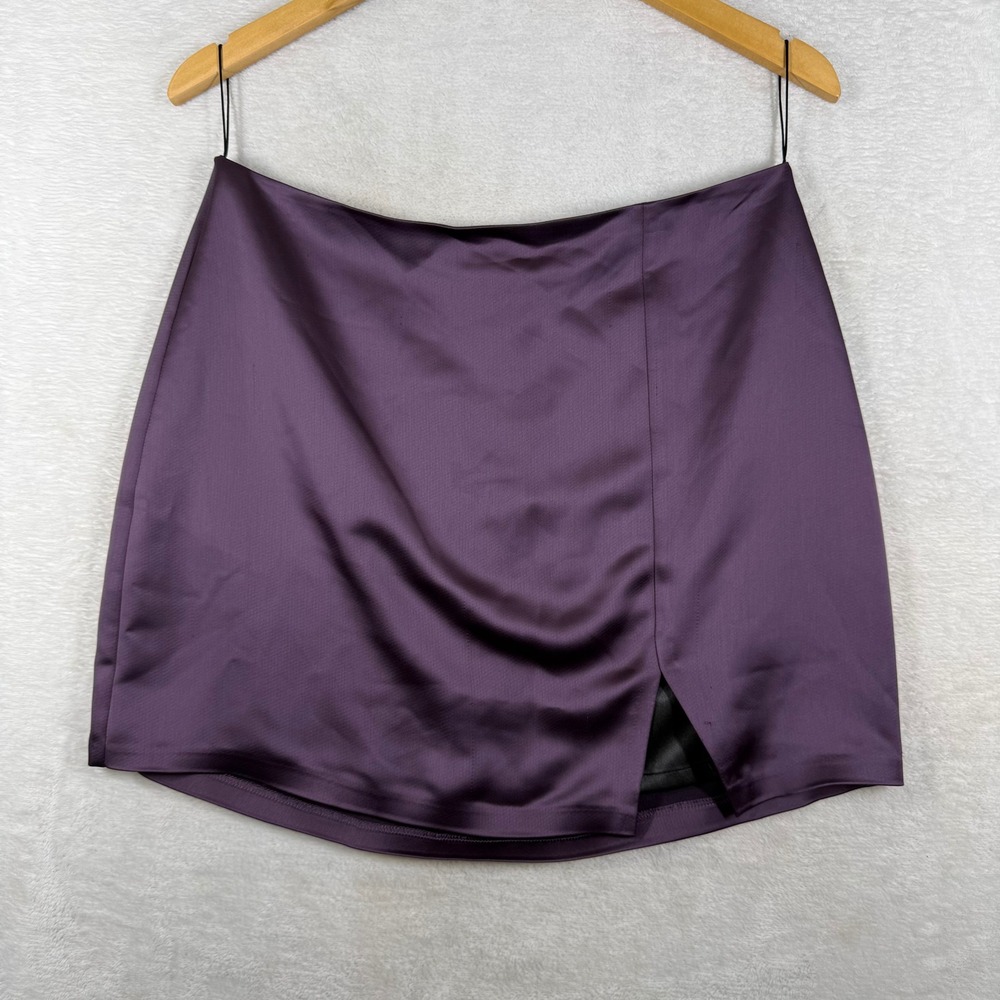 In The Mood For Love IMFL Newborn Aubergine Purple Satin Mini Skirt Womens L NWT